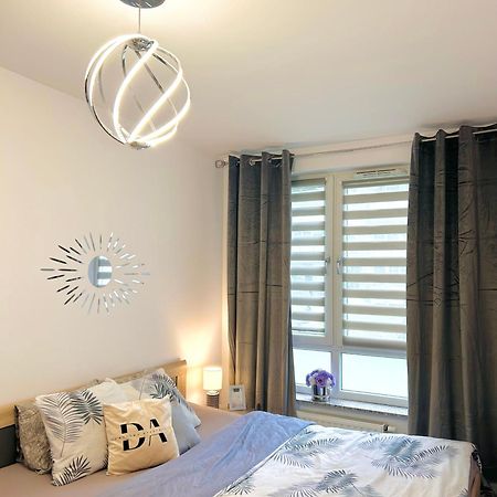 Downtownapartments Andy Air-Conditioned, Underground Parking Available 热舒夫 外观 照片