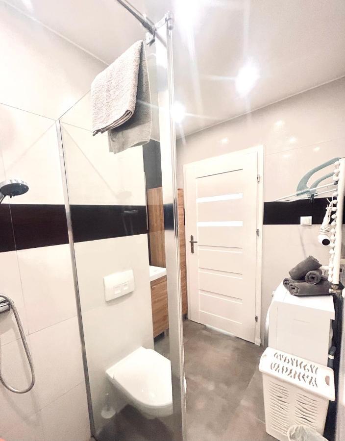 Downtownapartments Andy Air-Conditioned, Underground Parking Available 热舒夫 外观 照片
